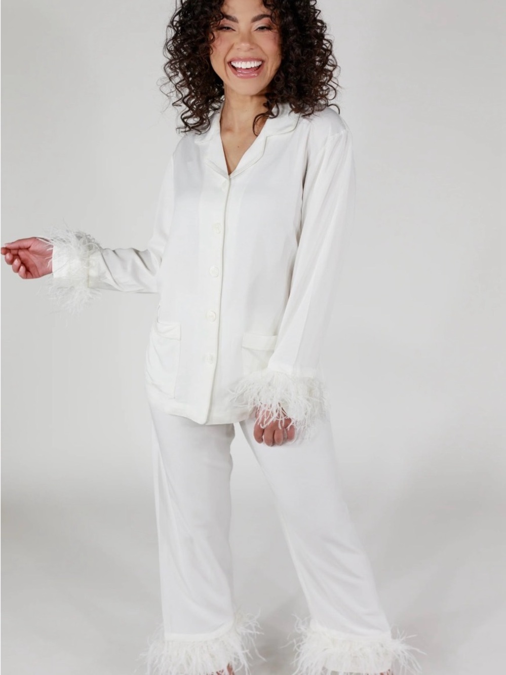 In My Sunday’s Classic White Feather Long Sleeve & Cropped Pant Pajama Set
